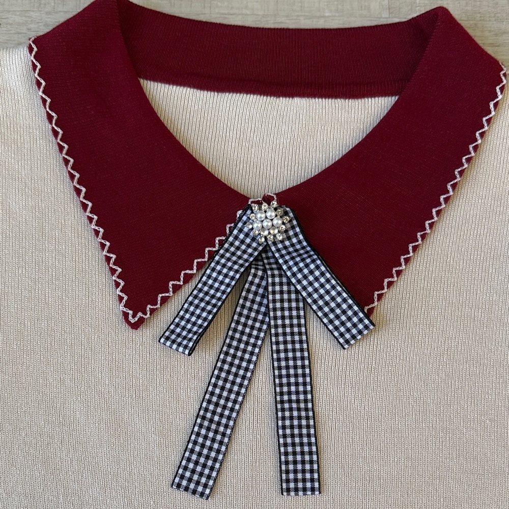 Elegant Cream Knit with Burgundy Collar and Bow detail - Picture 2 of 8